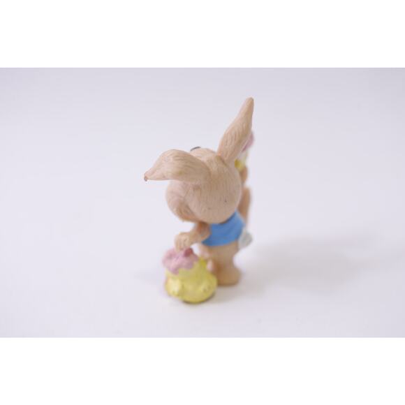 Easter Bunny PVC Figure Holding Paintbrush with Chick 1980s Toy, 251028-WH 289 - Picture 2 of 5